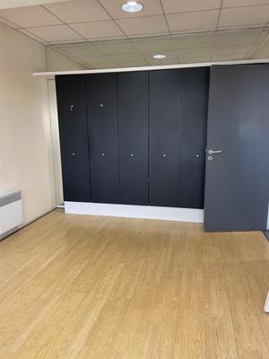 Bureau - 220 m² - 1 pièce