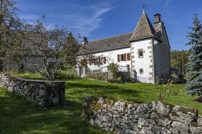 Maison ancienne - 224 m² - 8 pièces