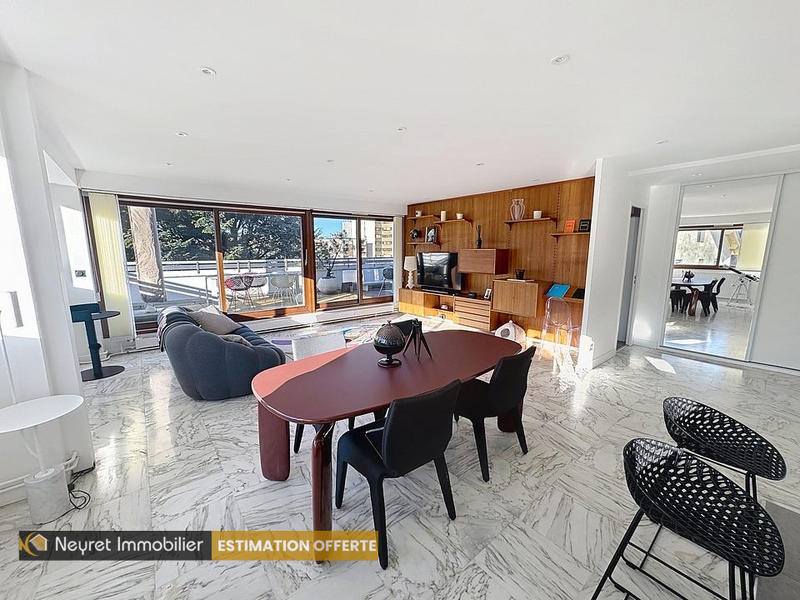 Appartement - 85 m² - 4 pièces