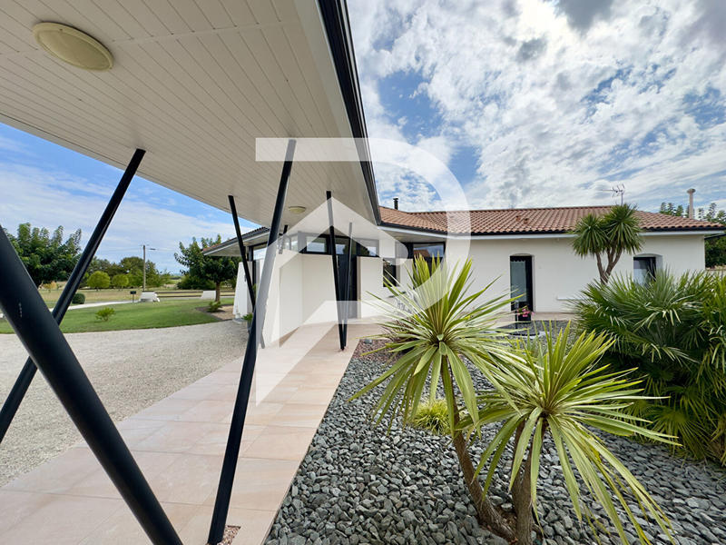 Maison - 184 m² - 6 pièces