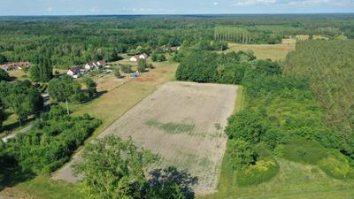 Terrain - 24 590 m²