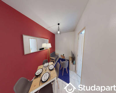 Chambre - 70 m² - 1 pièce