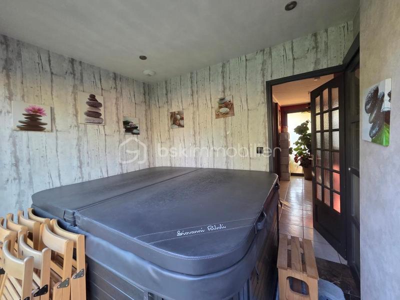 Maison traditionnelle - 152 m² - 8 pièces