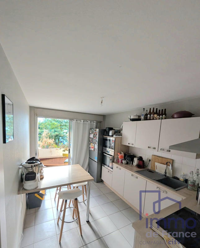 Appartement - 80 m² - 4 pièces