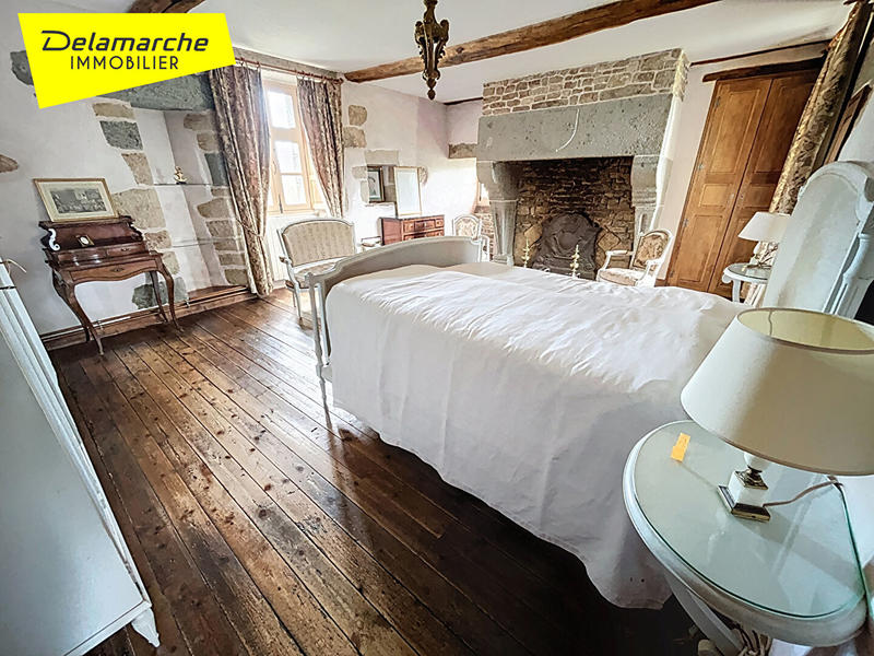 Maison - 340 m² - 10 pièces