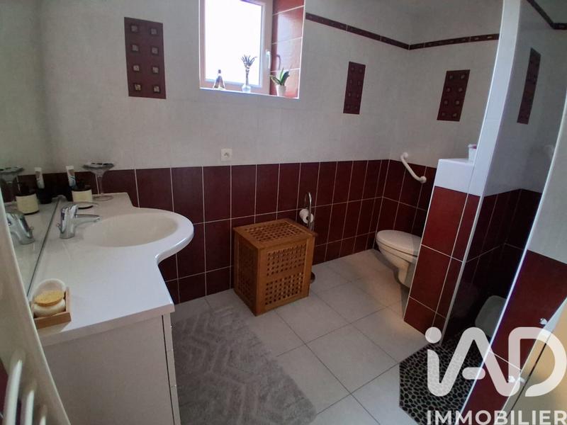 Maison - 121 m² - 5 pièces