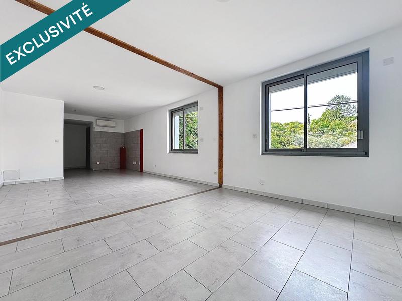 Local commercial - 243 m² - 6 pièces