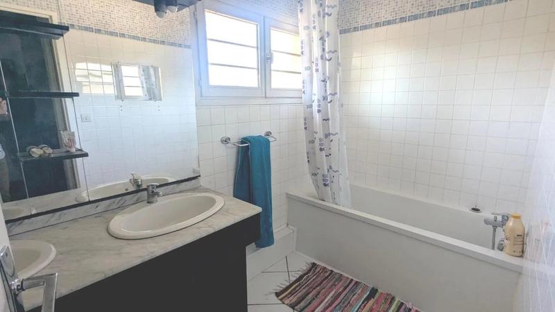 Villa - 101 m² - 5 pièces