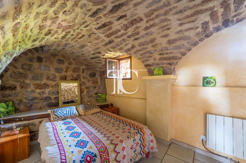 Maison de village - 98 m² - 3 pièces