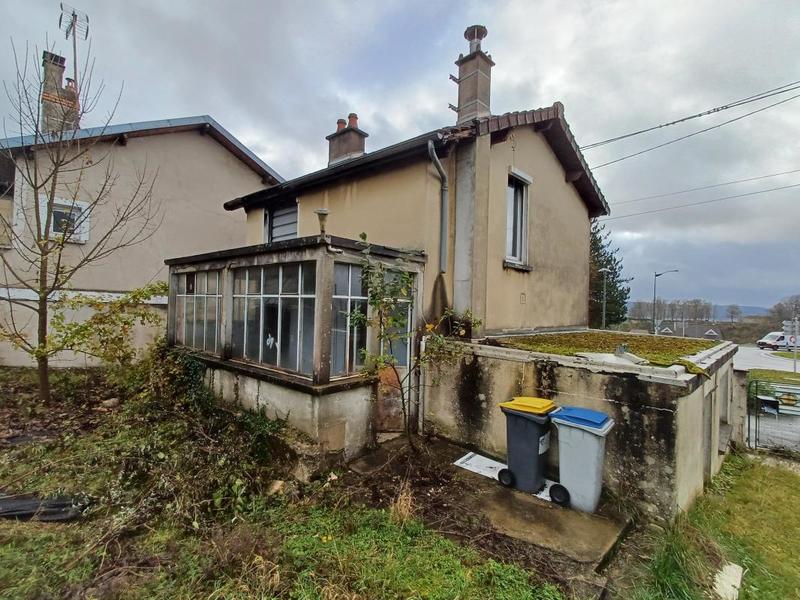 Immeuble - 60 m² - 2 pièces