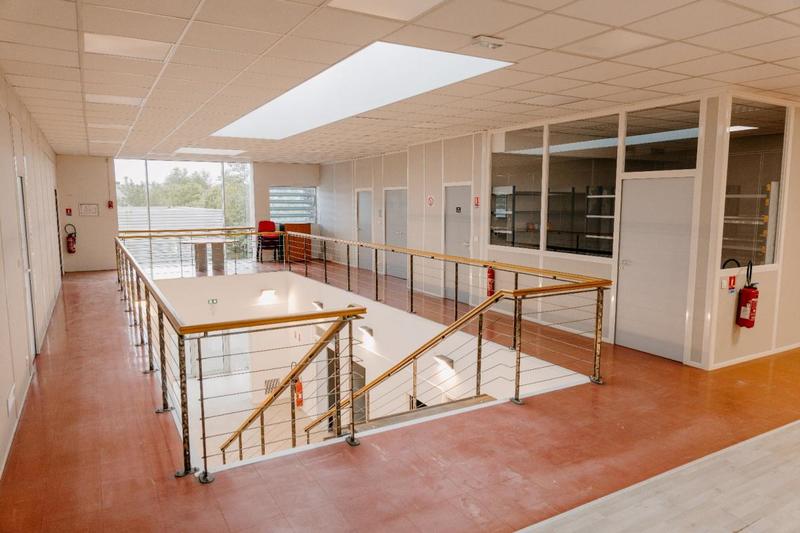 Bureau - 1 106 m² - 7 pièces