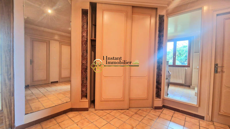 Maison - 164 m² - 8 pièces