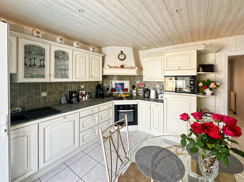 Maison - 92 m² - 5 pièces