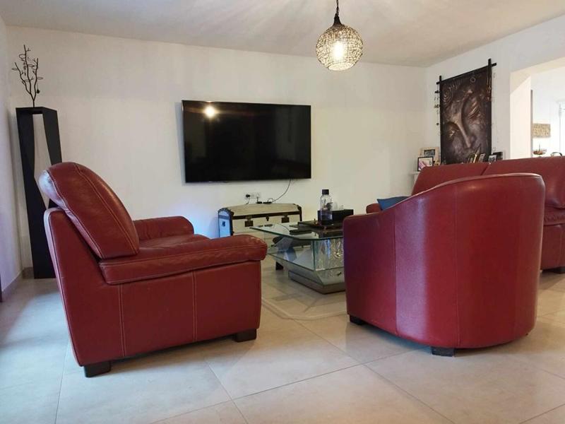 Maison - 303 m² - 9 pièces