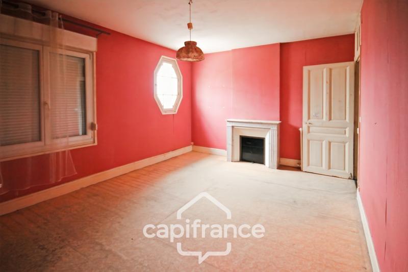 Maison - 207 m² - 8 pièces