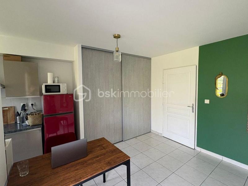 Studio - 30 m² - 1 pièce