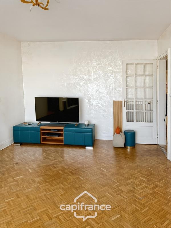 Maison - 187 m² - 8 pièces