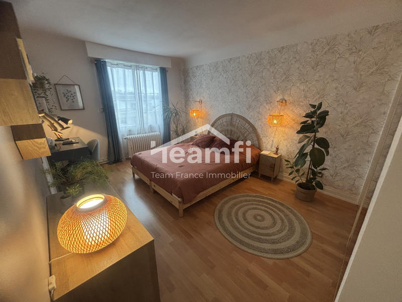 Maison - 255 m² - 7 pièces