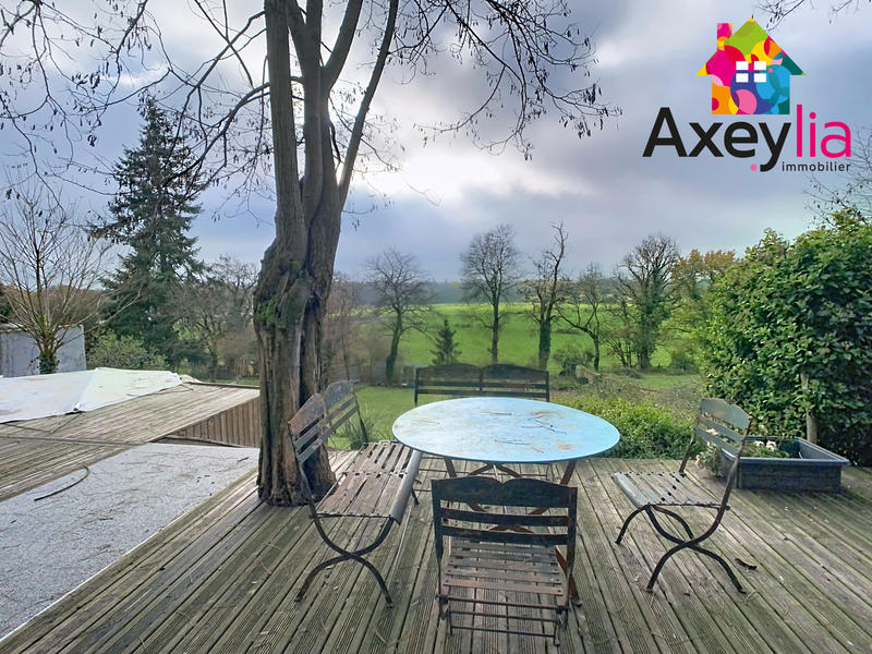 Maison - 303 m² - 10 pièces