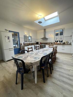 Maison - 220 m² - 9 pièces