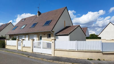 Maison - 94 m² - 4 pièces