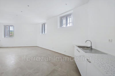 Appartement - 90 m² - 3 pièces