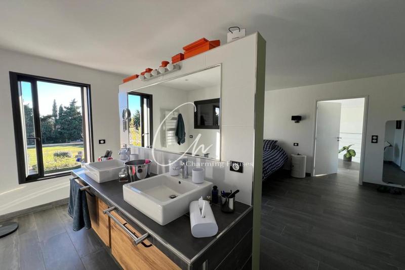 Maison - 180 m² - 5 pièces