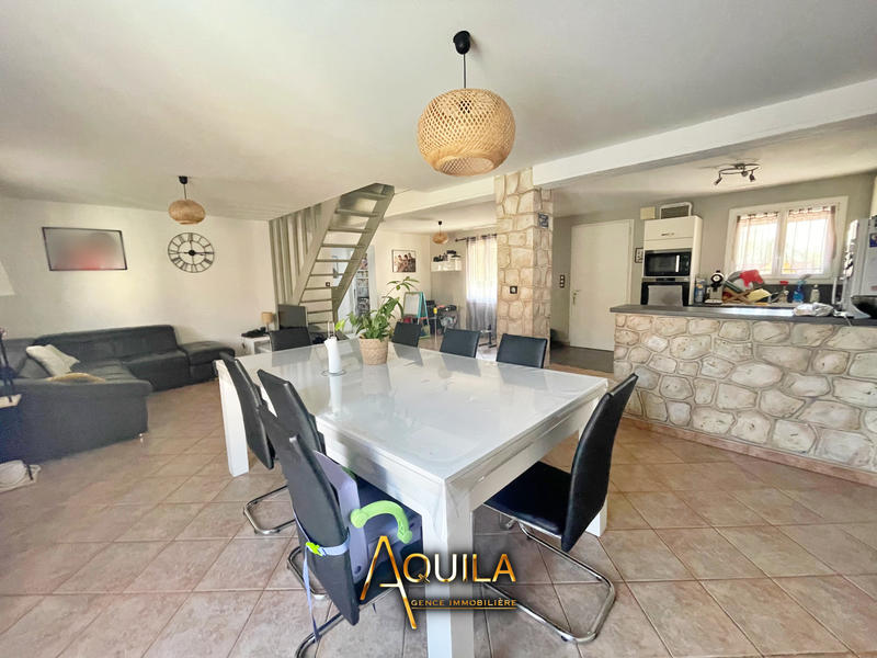 Maison - 143 m² - 7 pièces