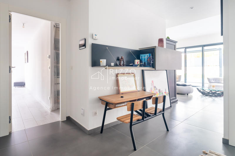 Villa - 290 m² - 6 pièces