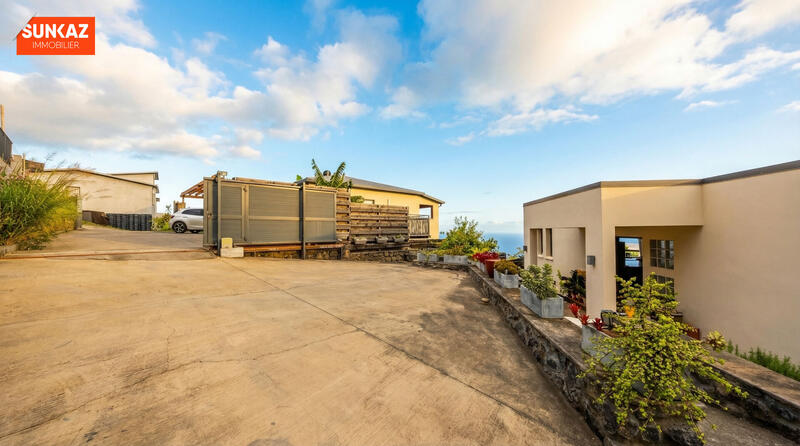 Maison - 159 m² - 4 pièces