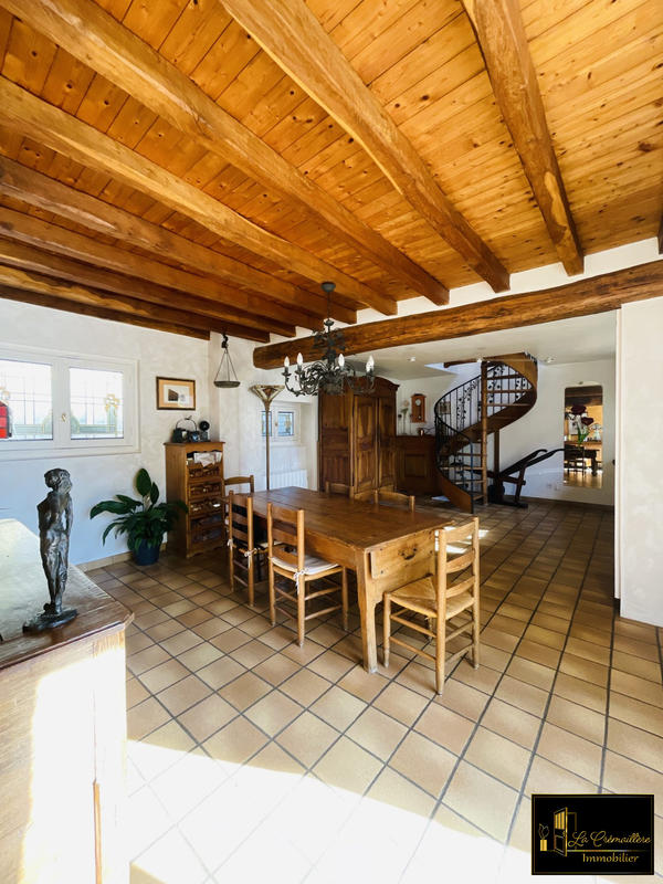 Maison ancienne - 190 m² - 10 pièces