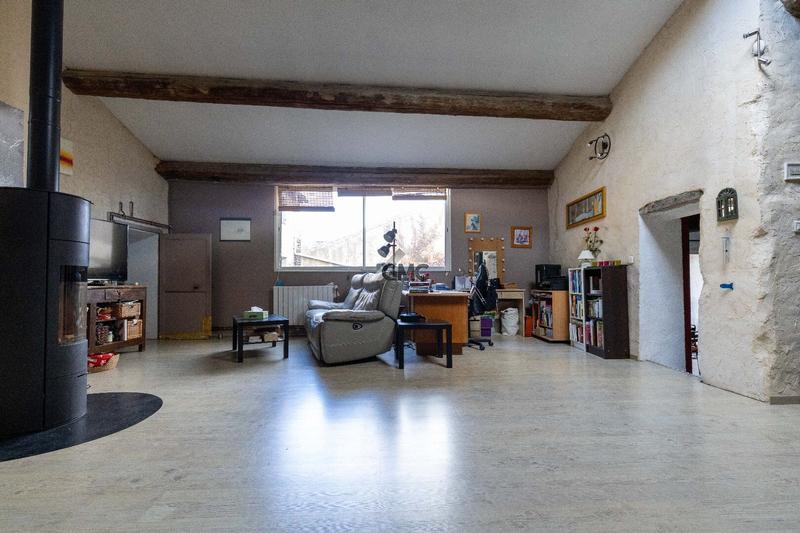 Maison - 234 m² - 8 pièces