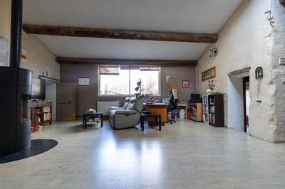 Maison - 234 m² - 8 pièces