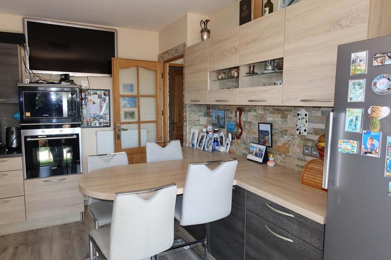 Maison traditionnelle - 130 m² - 6 pièces