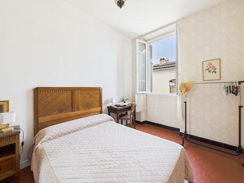 Appartement - 90 m² - 5 pièces