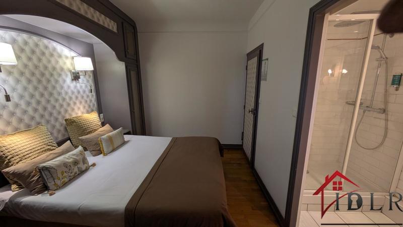 Villa - 450 m² - 13 pièces