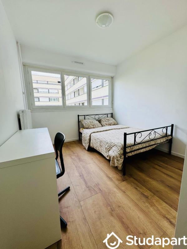 Chambre - 12 m² - 1 pièce