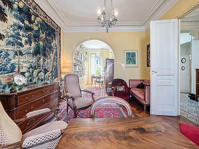 Maison - 180 m² - 6 pièces