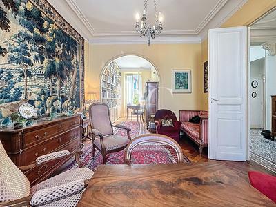 Maison - 180 m² - 6 pièces