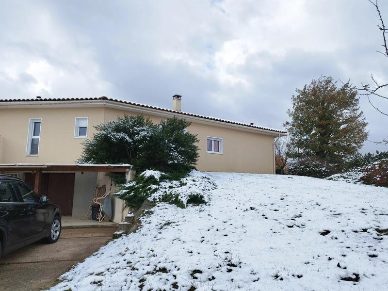 Maison - 94 m² - 6 pièces