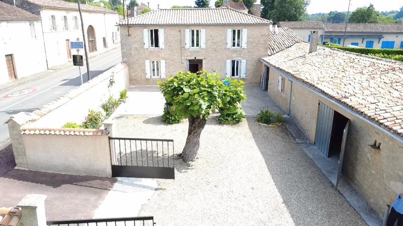 Maison - 170 m² - 7 pièces