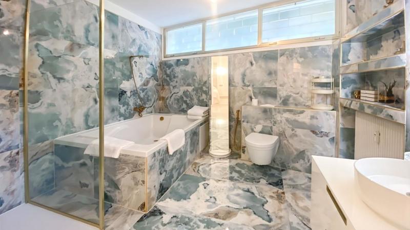 Loft - 157 m² - 5 pièces