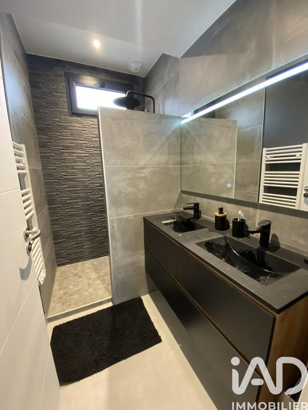 Maison - 165 m² - 7 pièces