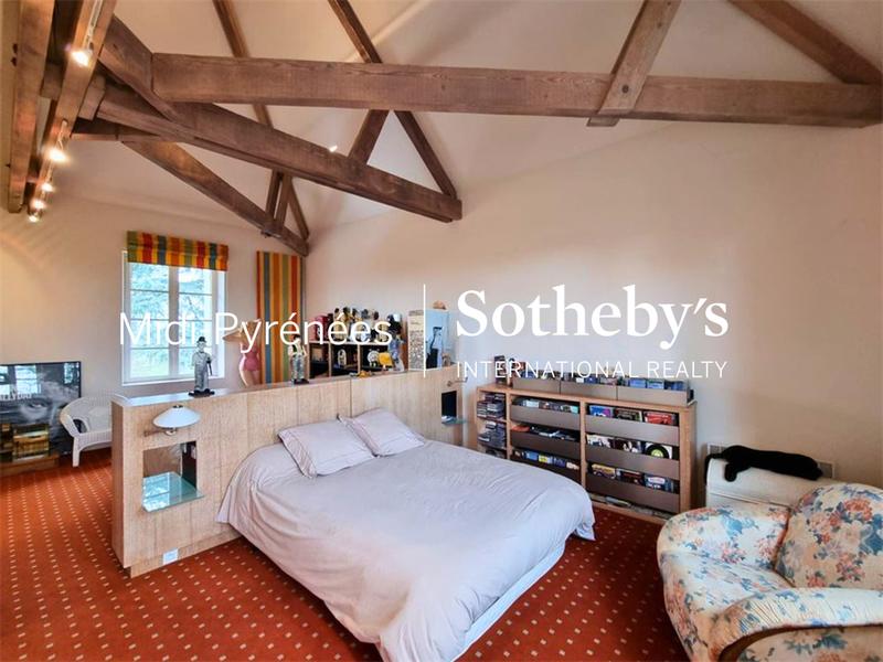 Maison de maîtres - 403 m² - 10 pièces