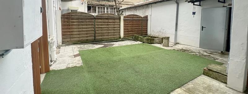 Immeuble - 365 m² - 15 pièces