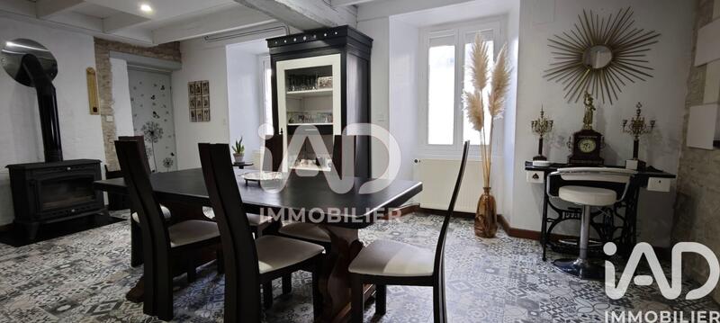 Maison - 245 m² - 8 pièces