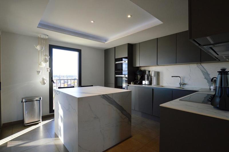 Appartement - 144 m² - 6 pièces