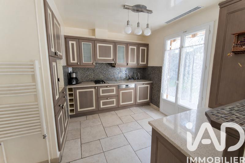 Maison - 93 m² - 5 pièces