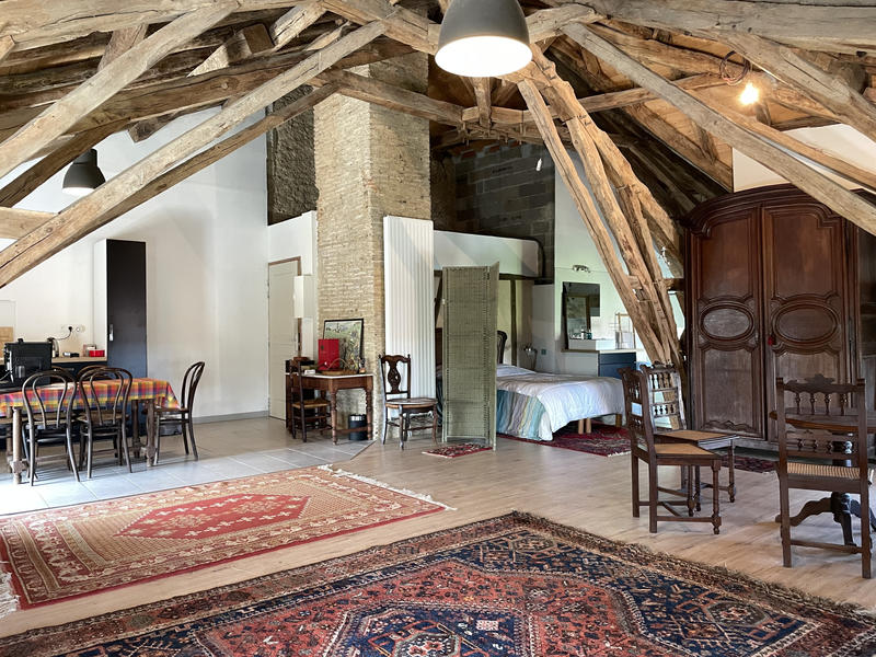 Maison de village - 523 m² - 10 pièces