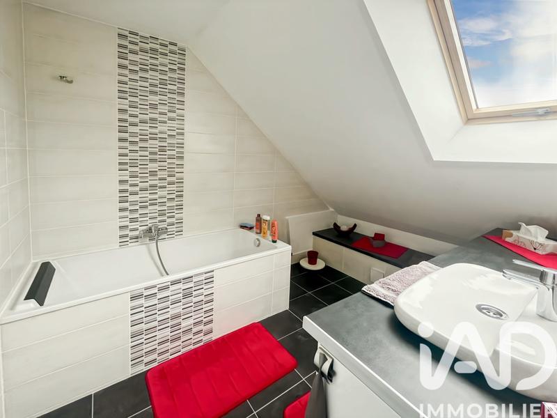 Maison - 166 m² - 6 pièces